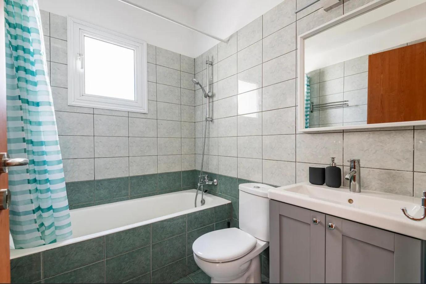 Top Floor Apartment City Center Larnaca Buitenkant foto
